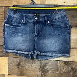 Shorts, Denim, cut-off, Venus Brand, women size 6, stretchy material